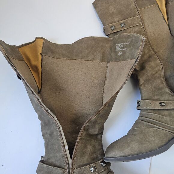 Banana Blue Studded Taupe Knee Tall Boots Sz 9M Buckle Block Heel Moto Fall S129 - Picture 9 of 12